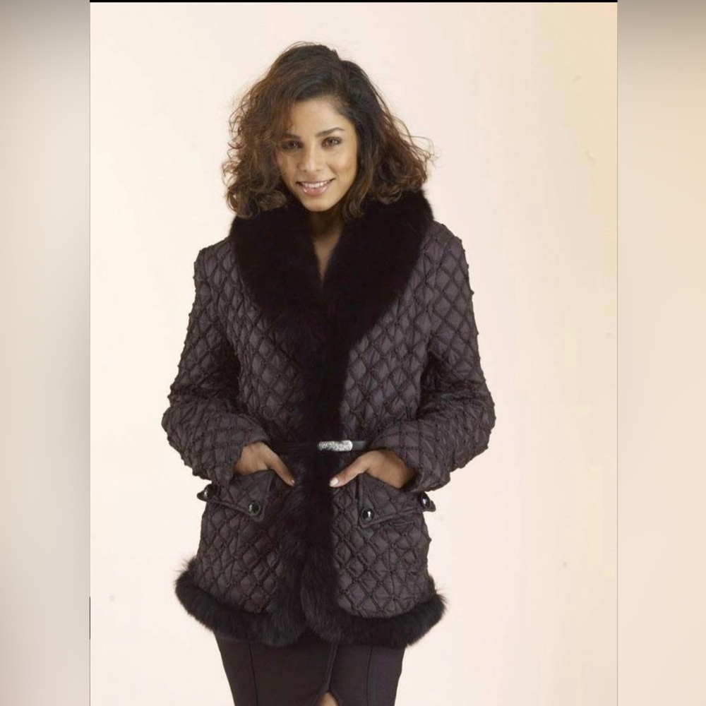 Avante Collection Black Coat With Fox Fur Trim Collar X Small